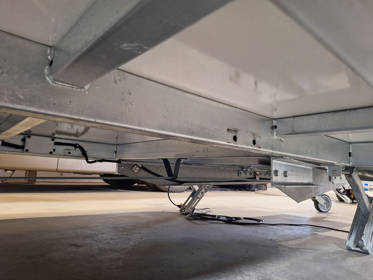 Deli Star Trailer 6000 Flower & General Sales - EU Standards - Remolque venta ambulante: foto 4 Deli Star Trailer 6000 Flower & General Sales - EU Standards - Remolque venta ambulante: foto 4