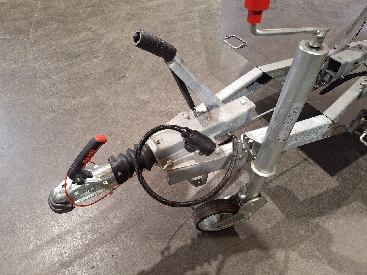 Deli Star Trailer Deli 4000 Ice Cream - EU Standard - Remolque venta ambulante: foto 3 Deli Star Trailer Deli 4000 Ice Cream - EU Standard - Remolque venta ambulante: foto 3