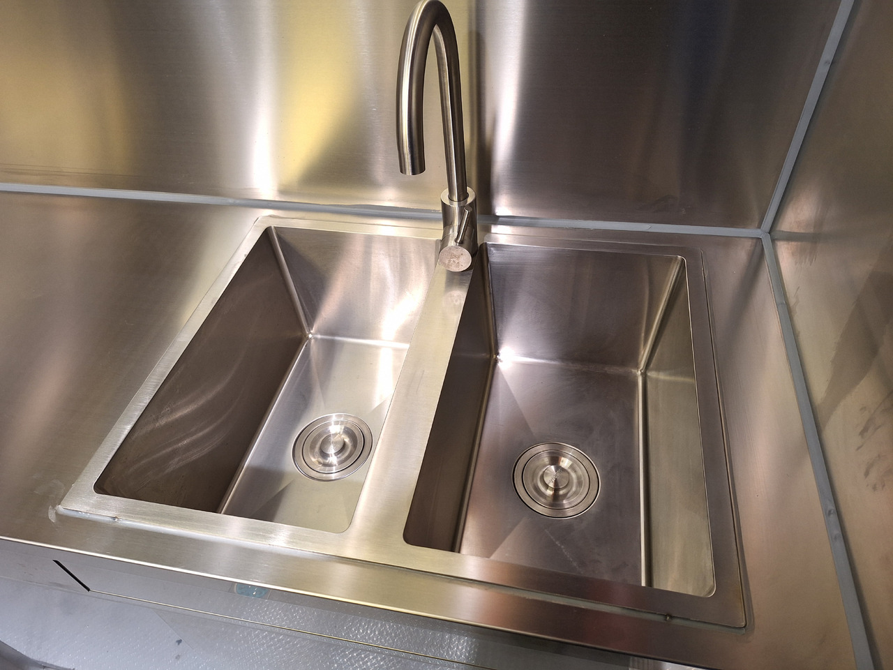 Deli Star Trailer Deli Bakery 4000 - Remolque venta ambulante: foto 5 Deli Star Trailer Deli Bakery 4000 - Remolque venta ambulante: foto 5