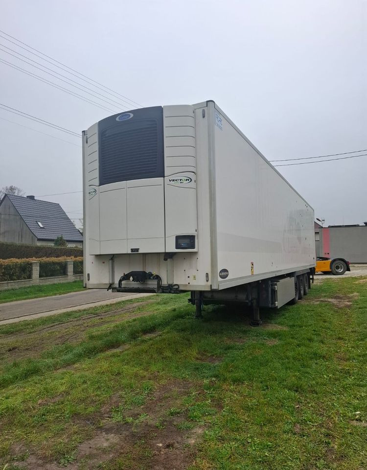 LeciTrailer Carrier Vector 1950 Mt - Semirremolque frigorífico: foto 1 LeciTrailer Carrier Vector 1950 Mt - Semirremolque frigorífico: foto 1