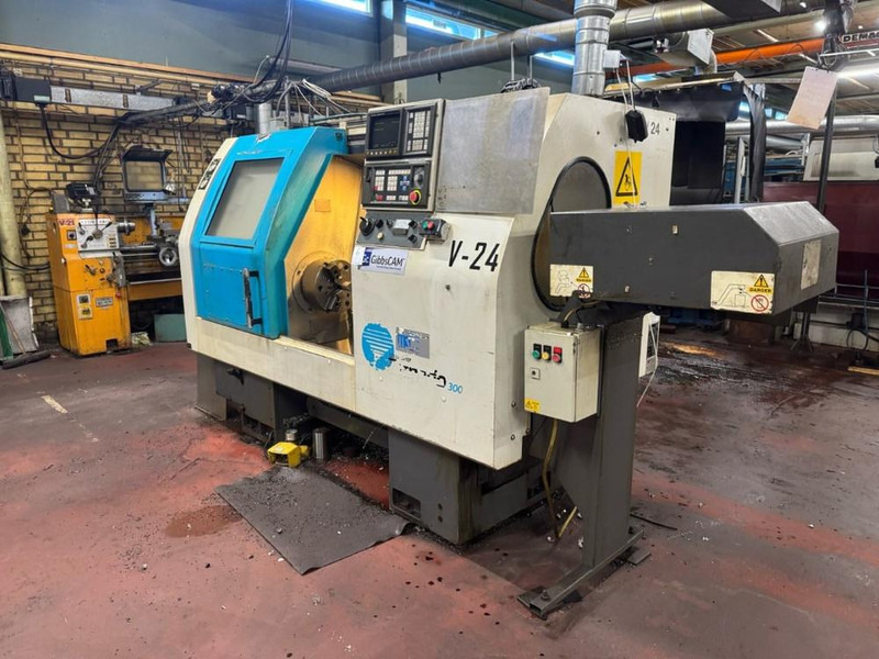 600 Lathes Tornado 300 - Maquinaria de construcción: foto 2 600 Lathes Tornado 300 - Maquinaria de construcción: foto 2