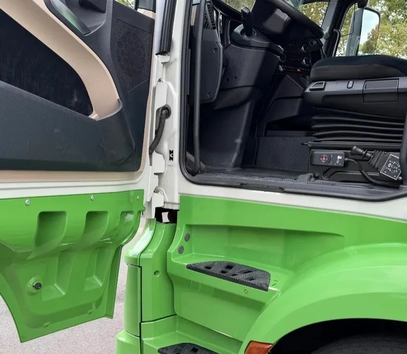 Mercedes-Benz ACTROS 1848 HAD/ 4X4/ HYDRAULIKA - Cabeza tractora: foto 5 Mercedes-Benz ACTROS 1848 HAD/ 4X4/ HYDRAULIKA - Cabeza tractora: foto 5