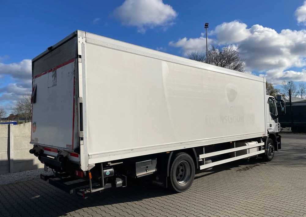 Iveco Stralis EEV 18.310 EURO 5, Chłodnia, PRZEBIEG 262 TYŚ KM!! - Camión frigorífico: foto 4 Iveco Stralis EEV 18.310 EURO 5, Chłodnia, PRZEBIEG 262 TYŚ KM!! - Camión frigorífico: foto 4