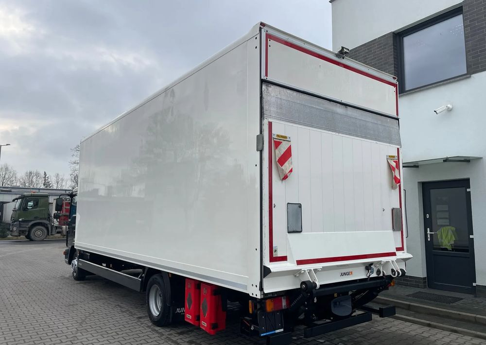 MAN TGL 12.250, KONTENER 7,3m ( 18 europalet ) - Camión caja cerrada: foto 5 MAN TGL 12.250, KONTENER 7,3m ( 18 europalet ) - Camión caja cerrada: foto 5