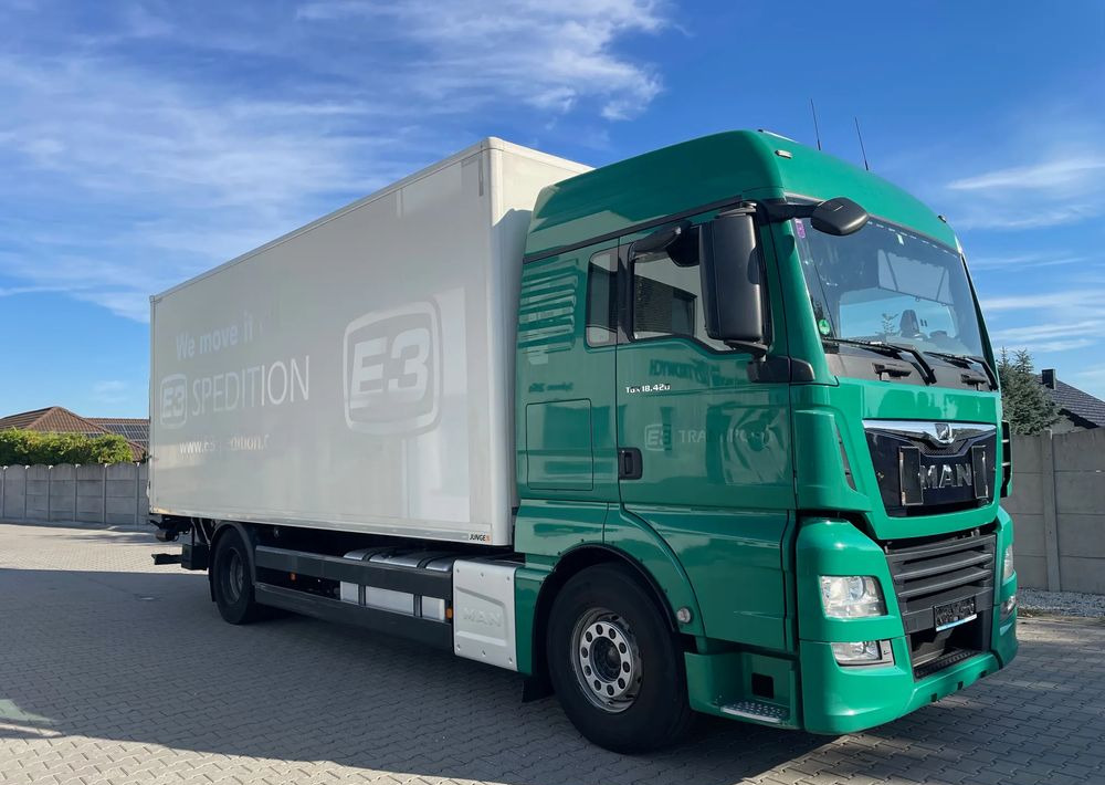 MAN TGX 18.420/ KONTENER 7,2m - Camión caja cerrada: foto 4 MAN TGX 18.420/ KONTENER 7,2m - Camión caja cerrada: foto 4
