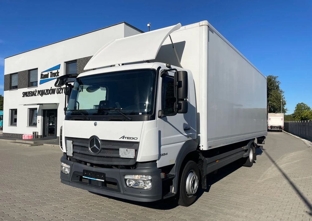 Mercedes-Benz ATEGO 1224 - Camión caja cerrada: foto 1 Mercedes-Benz ATEGO 1224 - Camión caja cerrada: foto 1