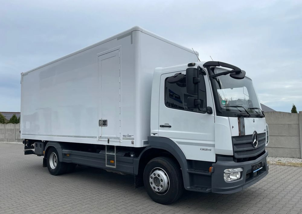 Mercedes-Benz ATEGO 1324, 15 EUROPALET, ŁADOWNOŚĆ 7,5 T - Camión caja cerrada: foto 2 Mercedes-Benz ATEGO 1324, 15 EUROPALET, ŁADOWNOŚĆ 7,5 T - Camión caja cerrada: foto 2