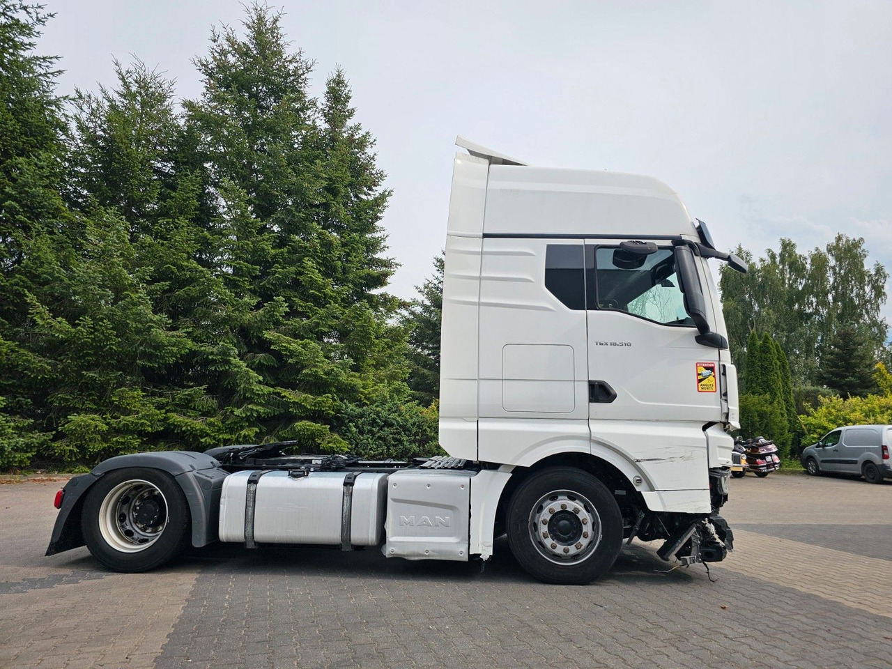 MAN TGX 18.510 XXL INTARDER - Motor , Rahmen 100% OK - Cabeza tractora: foto 3 MAN TGX 18.510 XXL INTARDER - Motor , Rahmen 100% OK - Cabeza tractora: foto 3