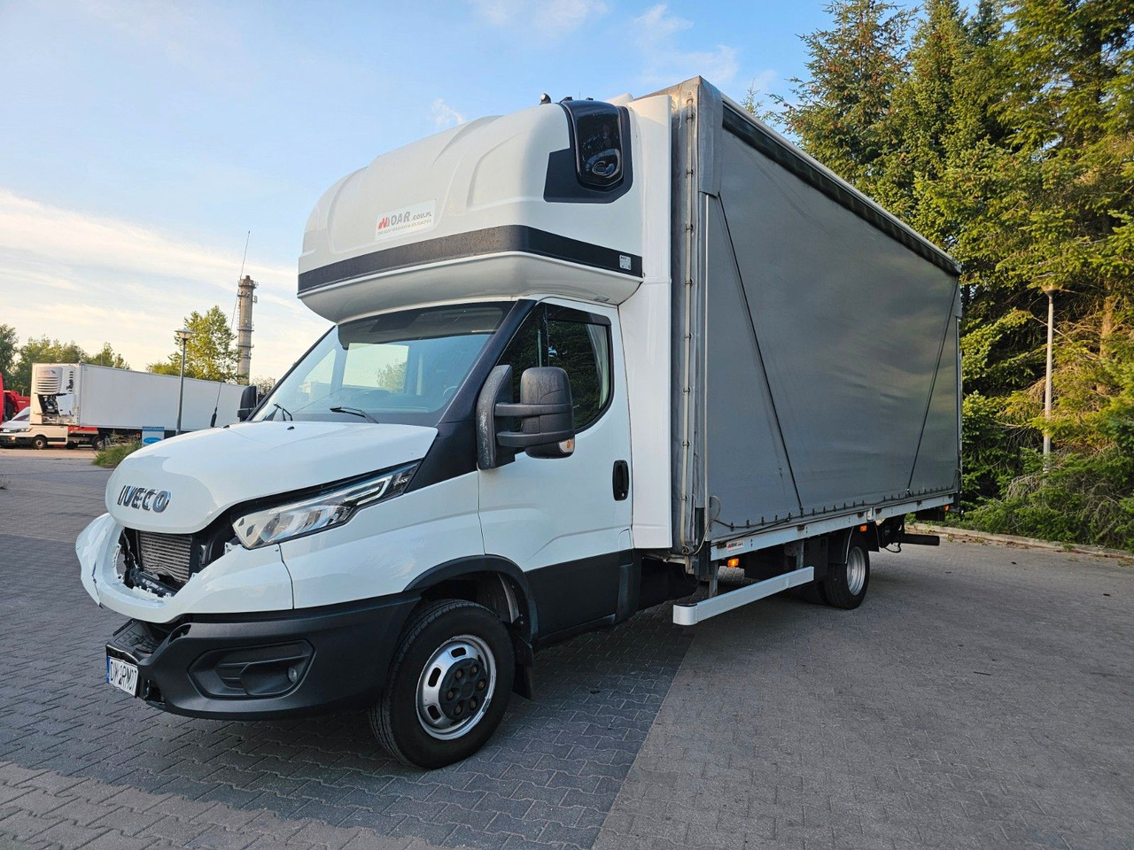 Iveco DAILY 50C18 5t - 3.5t Zulassung Plane+BAR winde - Furgoneta con lona: foto 1 Iveco DAILY 50C18 5t - 3.5t Zulassung Plane+BAR winde - Furgoneta con lona: foto 1