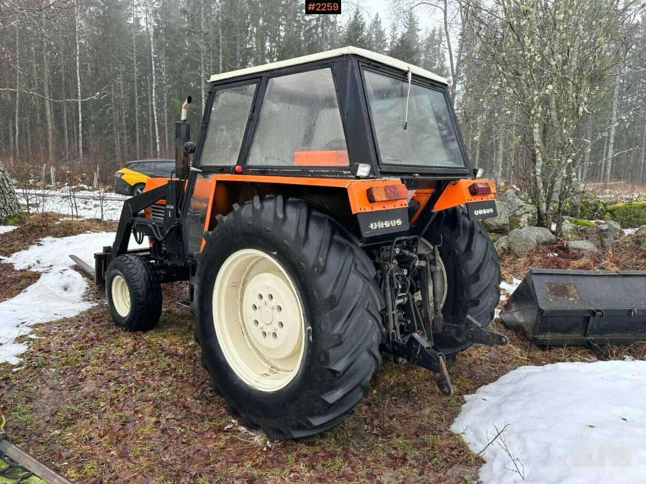 Tractor Ursus C385 Deluxe! with loader and implements - Tractor: foto 3 Tractor Ursus C385 Deluxe! with loader and implements - Tractor: foto 3