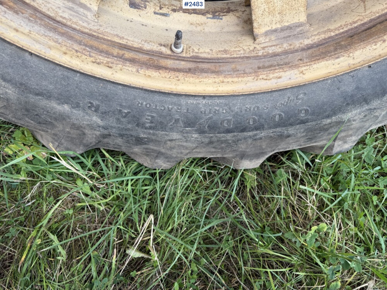 Tractor tires with rings Goodyear 13.6-38 - Rueda completa para Maquinaria agrícola: foto 5 Tractor tires with rings Goodyear 13.6-38 - Rueda completa para Maquinaria agrícola: foto 5