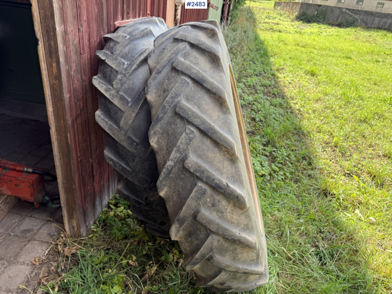 Tractor tires with rings Goodyear 13.6-38 - Rueda completa para Maquinaria agrícola: foto 3 Tractor tires with rings Goodyear 13.6-38 - Rueda completa para Maquinaria agrícola: foto 3