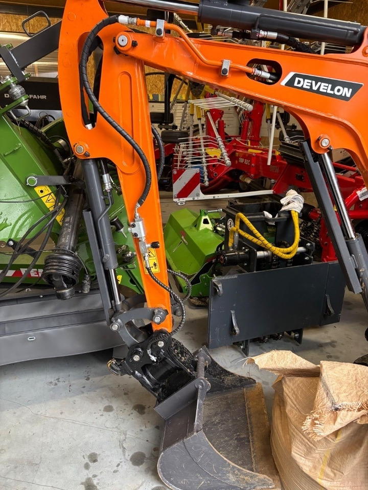 Develon DX 19 Z-7 - Miniexcavadora: foto 3 Develon DX 19 Z-7 - Miniexcavadora: foto 3