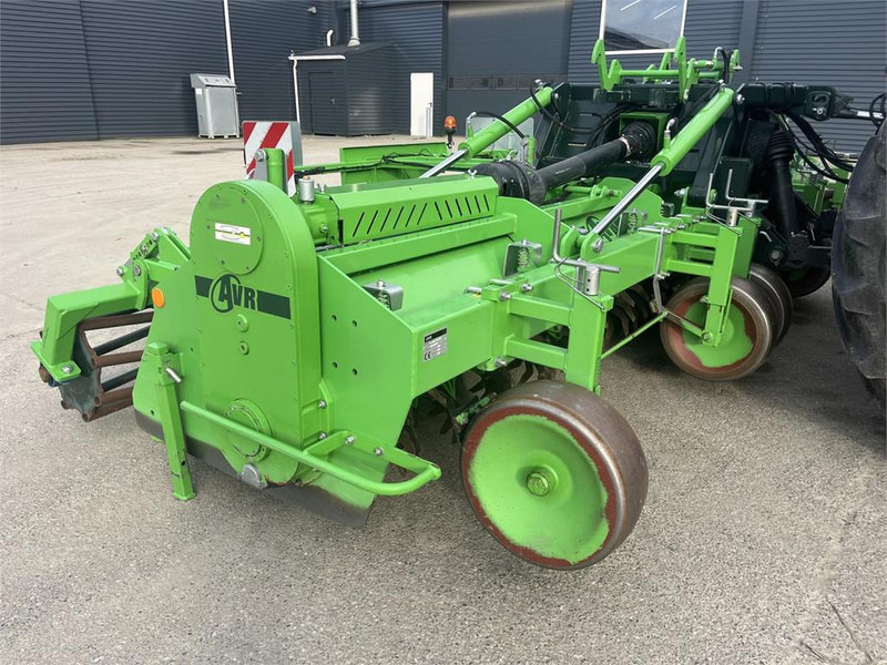 AVR G force HD 8*75 - Equipo para trabajo del suelo: foto 4 AVR G force HD 8*75 - Equipo para trabajo del suelo: foto 4