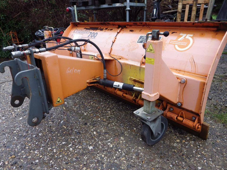 Schneeschild + Kehrmaschine für KRAMER 350 180 112 - Cuchilla quitanieves: foto 4 Schneeschild + Kehrmaschine für KRAMER 350 180 112 - Cuchilla quitanieves: foto 4