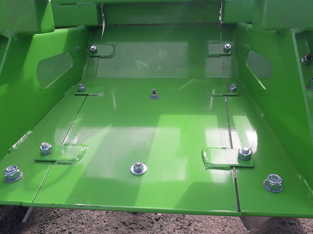 BOMET Butteuse avec cape arrière 2 rangs (tôles démontables) NOCTU - Equipo para trabajo del suelo: foto 3 BOMET Butteuse avec cape arrière 2 rangs (tôles démontables) NOCTU - Equipo para trabajo del suelo: foto 3