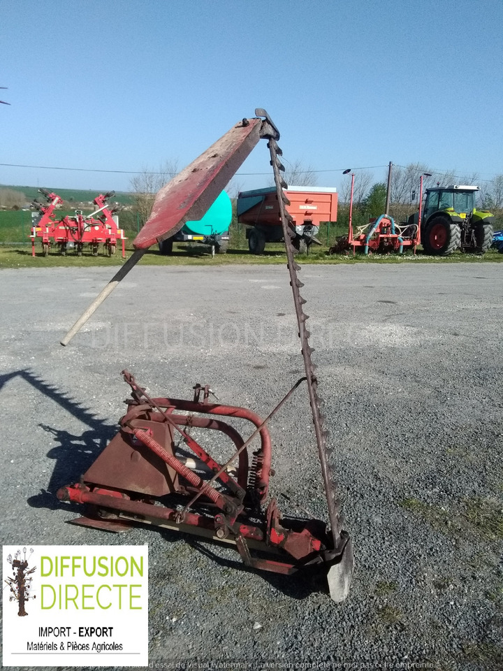 MASSEY FERGUSON FAUCHEUSE F 832 - Desbrozadora lateral: foto 1 MASSEY FERGUSON FAUCHEUSE F 832 - Desbrozadora lateral: foto 1