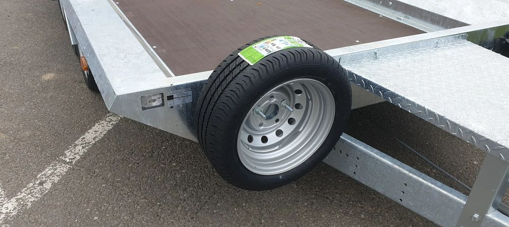 TEMARED BUILDER 3 4018 S 3 oś - Remolque porta maquinaria: foto 3 TEMARED BUILDER 3 4018 S 3 oś - Remolque porta maquinaria: foto 3