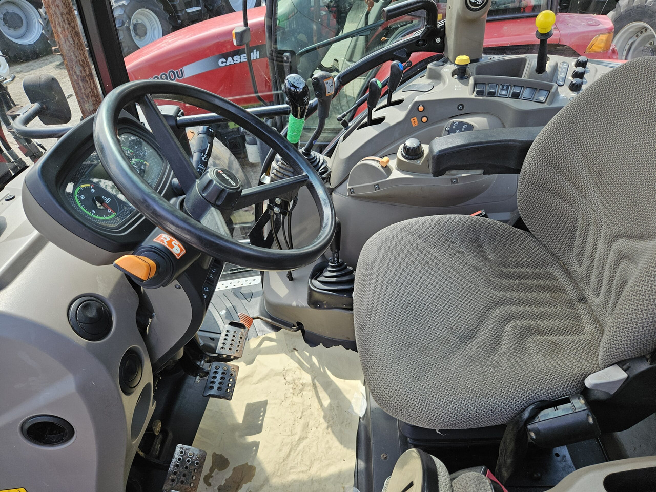 Tractor 2014 Case 115U with Loader: foto 8