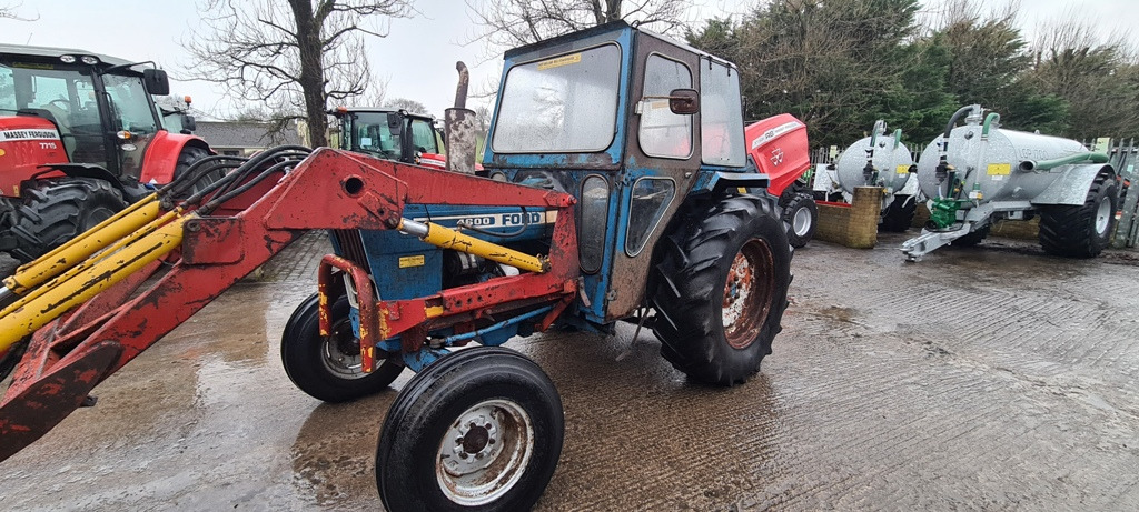 Ford 4600 - Tractor: foto 2 Ford 4600 - Tractor: foto 2