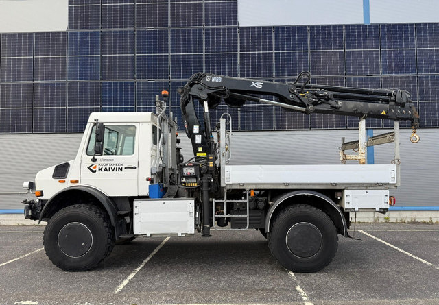 Mercedes-BenzUnimog U5000 + Hiab 099 E-4 - Camión caja abierta, Camión grúa: foto 2 Mercedes-BenzUnimog U5000 + Hiab 099 E-4 - Camión caja abierta, Camión grúa: foto 2