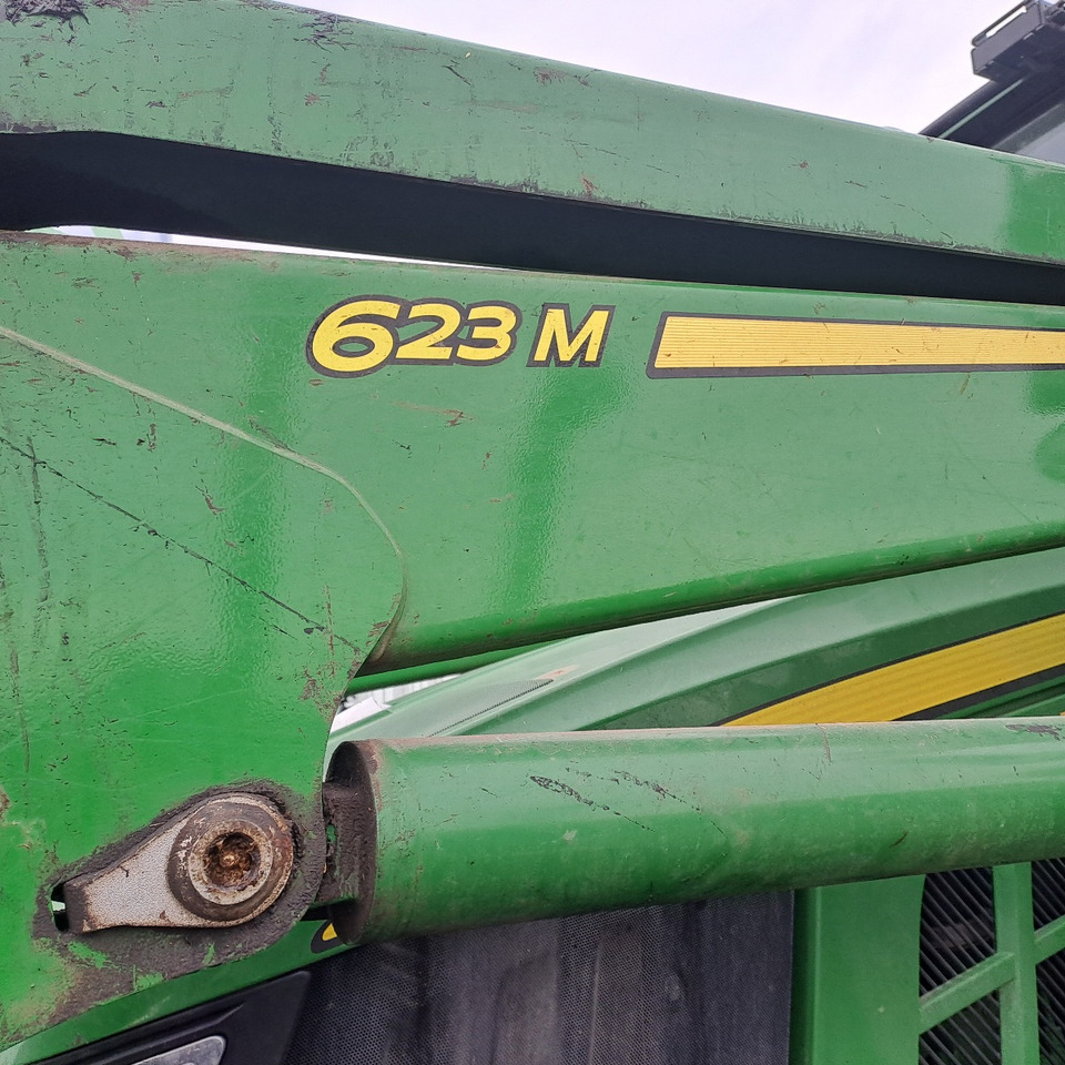 Tractor JOHN DEERE 6120R CON CARICATORE FRONTALE 623 M: foto 9 Tractor JOHN DEERE 6120R CON CARICATORE FRONTALE 623 M: foto 9