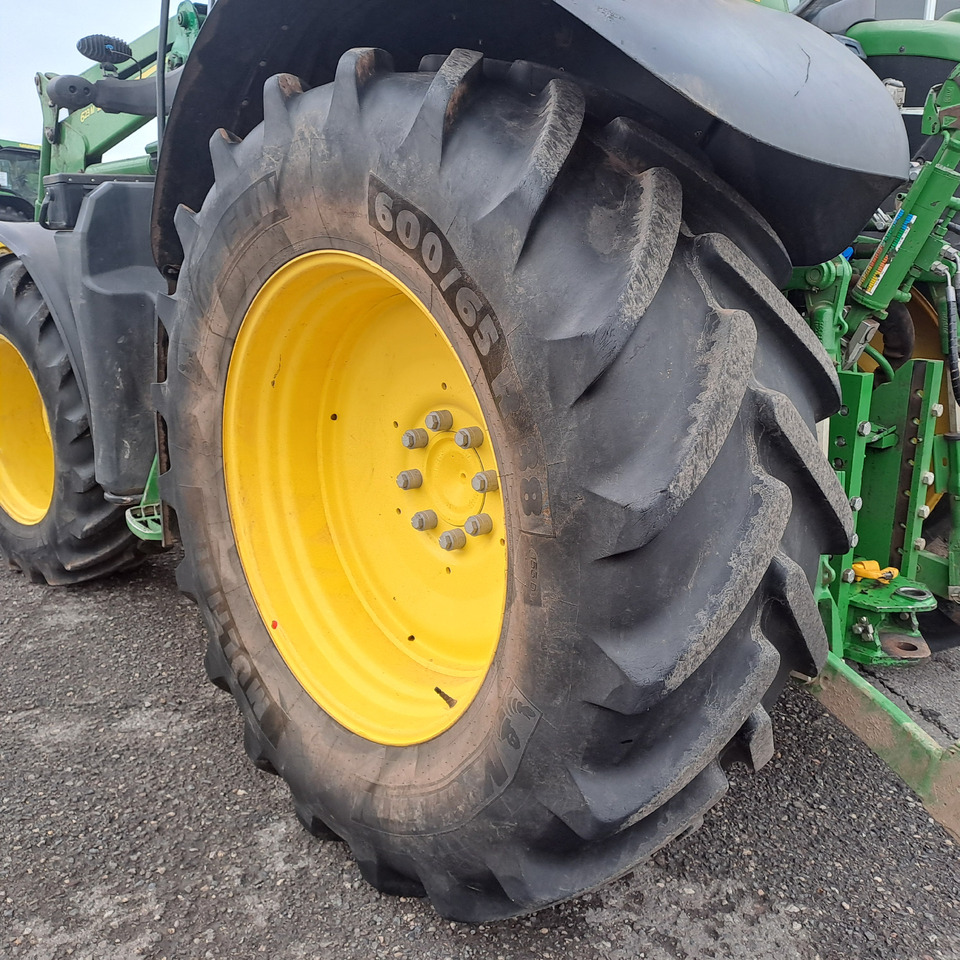 Tractor JOHN DEERE 6120R CON CARICATORE FRONTALE 623 M: foto 11 Tractor JOHN DEERE 6120R CON CARICATORE FRONTALE 623 M: foto 11