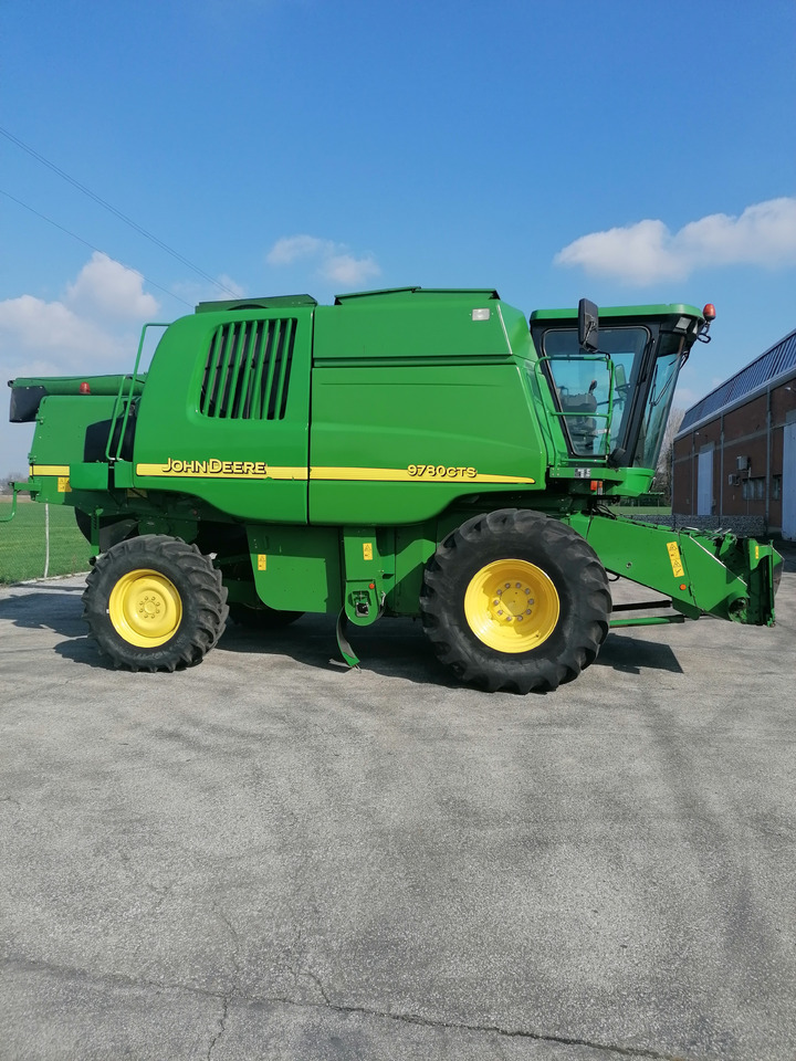 JOHN DEERE CTS 9780 - Cosechadora de granos: foto 5 JOHN DEERE CTS 9780 - Cosechadora de granos: foto 5