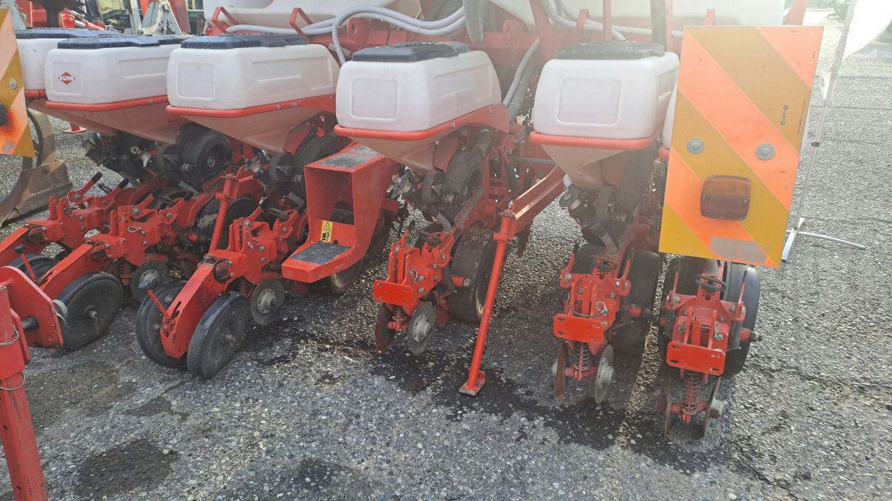 SEMINATRICE DI PRECISIONE KUHN MAXIMA 2 TD - Sembradora de precisión: foto 4 SEMINATRICE DI PRECISIONE KUHN MAXIMA 2 TD - Sembradora de precisión: foto 4