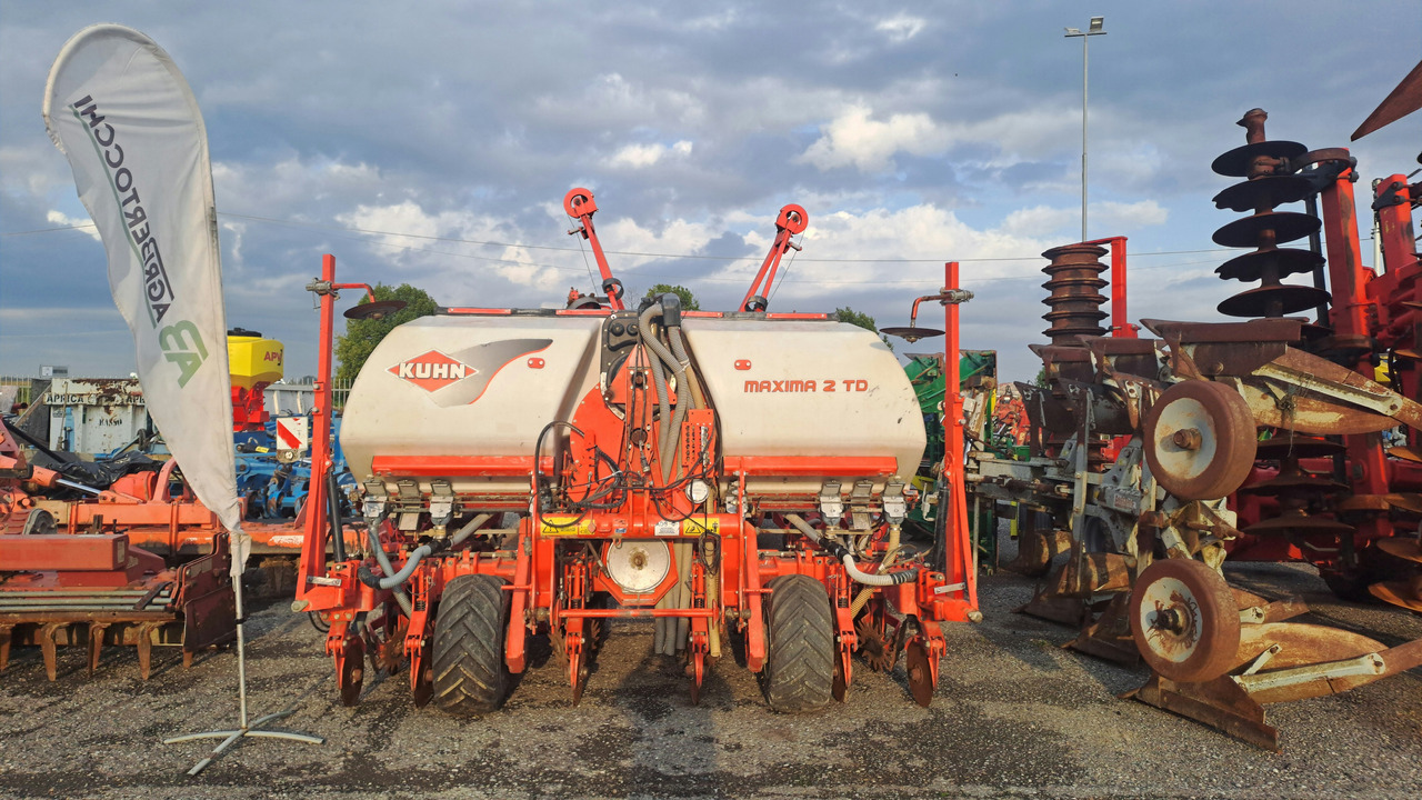 SEMINATRICE DI PRECISIONE KUHN MAXIMA 2 TD - Sembradora de precisión: foto 2 SEMINATRICE DI PRECISIONE KUHN MAXIMA 2 TD - Sembradora de precisión: foto 2
