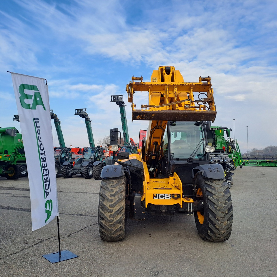 SOLLEVATORE TELESCOPICO JCB 550-80 AGRILUS - Manipulador telescópico: foto 2 SOLLEVATORE TELESCOPICO JCB 550-80 AGRILUS - Manipulador telescópico: foto 2
