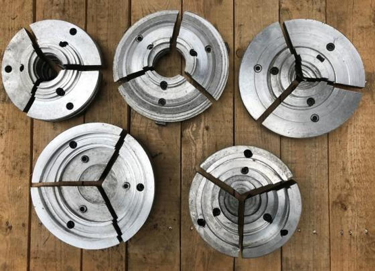 Harte Grund- mit aufgeschraubten Alu-Backen - Torno de metal: foto 1 Harte Grund- mit aufgeschraubten Alu-Backen - Torno de metal: foto 1