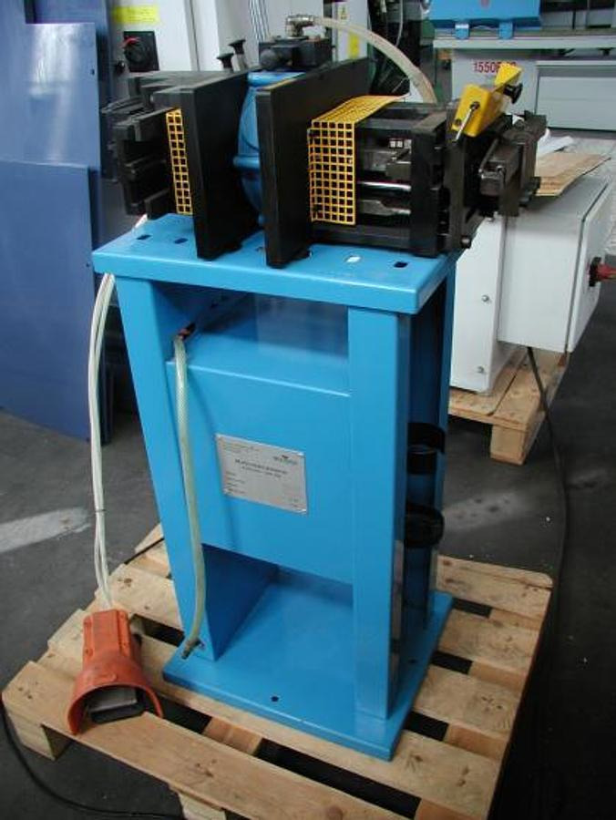 Multifunktionsstanze SCHÜCO - Maquinaria industrial: foto 1 Multifunktionsstanze SCHÜCO - Maquinaria industrial: foto 1