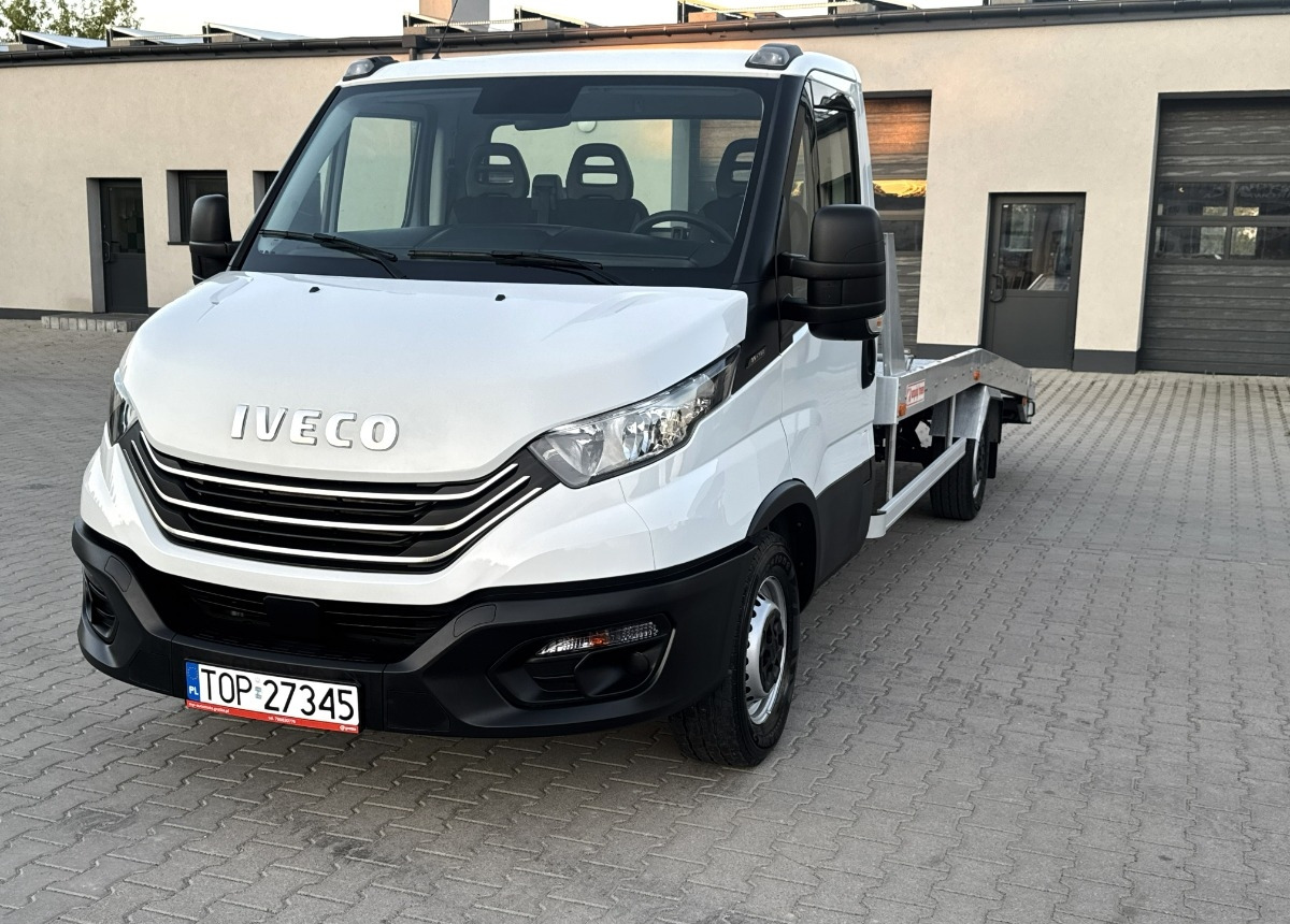 Camión portavehículos Iveco Daily 3.0 160KM Rok 2022 55 tys km przebiegu AUTOLAWETA Najazd laweta: foto 10