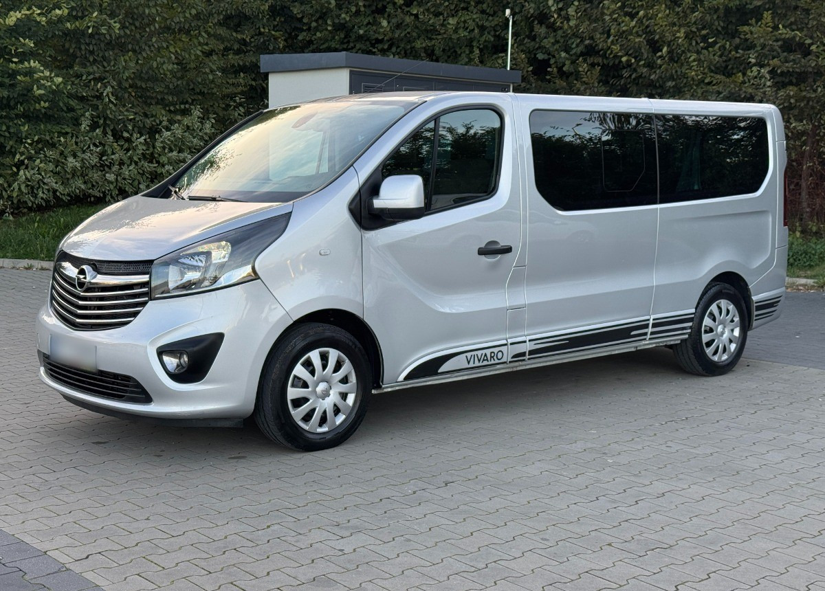 Opel Vivaro 1.6 DCI 145KM 9 osobowy Nawiewy góra dół DOINWESTOWANY Super stan - Coche familiar: foto 1 Opel Vivaro 1.6 DCI 145KM 9 osobowy Nawiewy góra dół DOINWESTOWANY Super stan - Coche familiar: foto 1