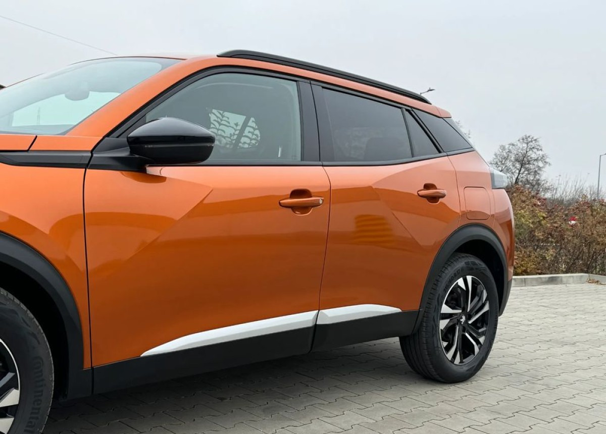 SUV/ Todoterreno Peugeot 2008 Peugeot 1.2 benz 100 km Allure 6tys przebieg fabrycznie nowy: foto 12