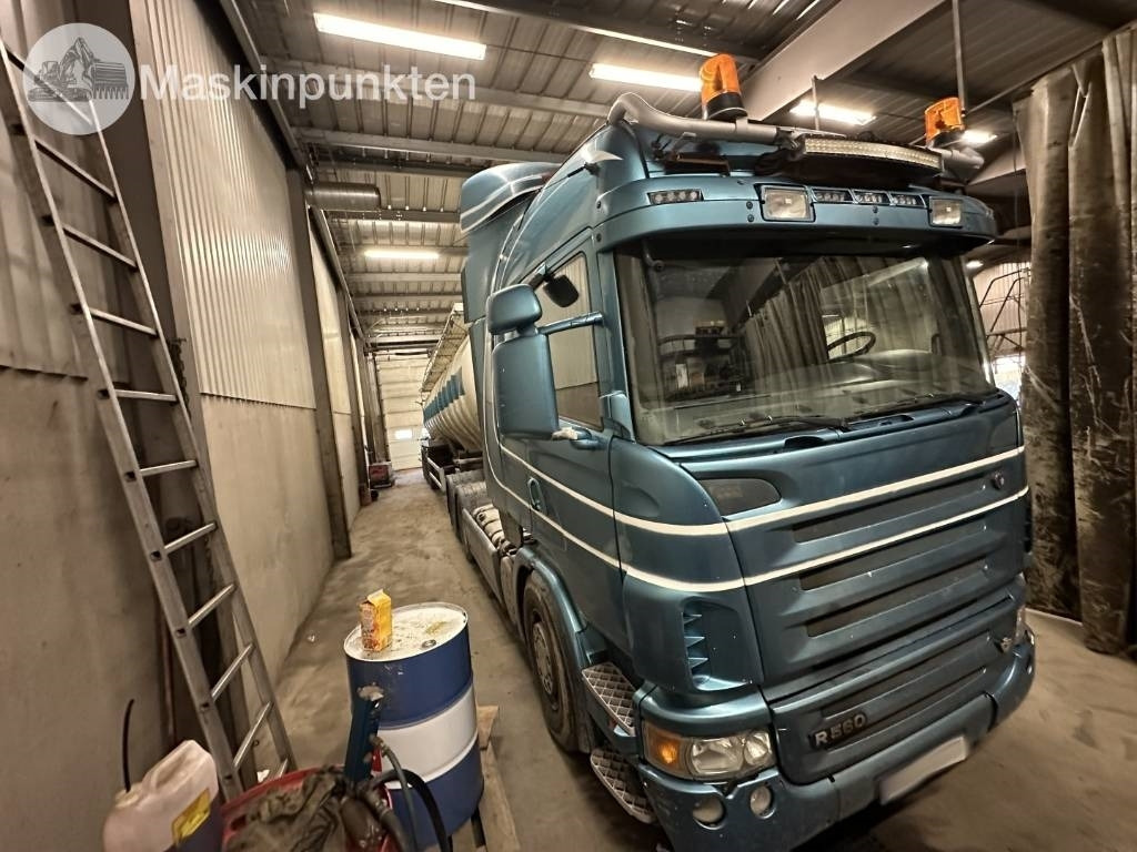 Scania R 560 gödseltrailer - Cabeza tractora: foto 4 Scania R 560 gödseltrailer - Cabeza tractora: foto 4