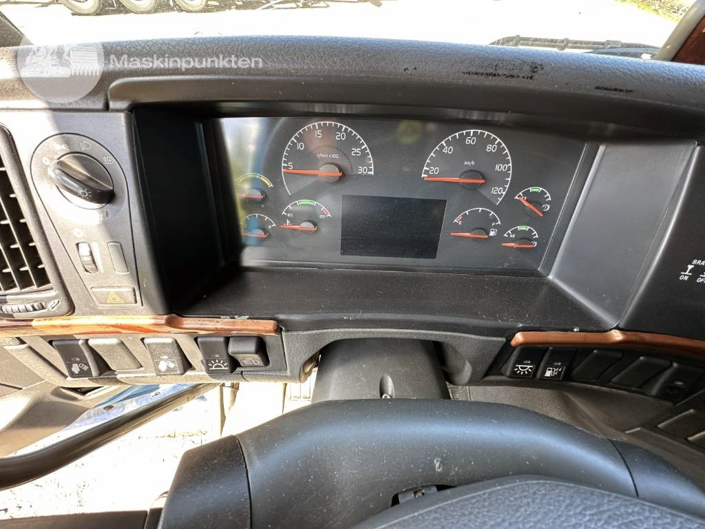 Cabeza tractora Volvo FH 12 460: foto 21