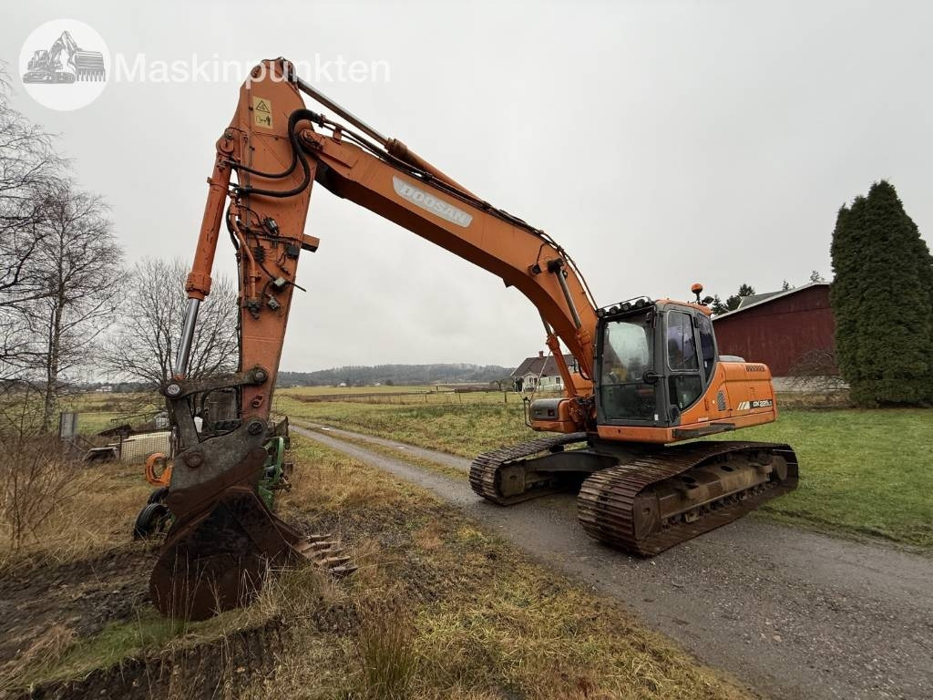 Doosan DX 225 LC - Excavadora de cadenas: foto 1 Doosan DX 225 LC - Excavadora de cadenas: foto 1