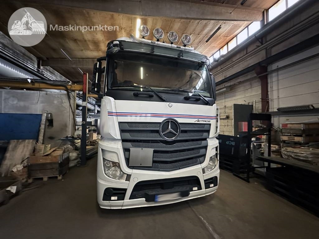 Mercedes-Benz Actros 2545 - Camión caja cerrada: foto 1 Mercedes-Benz Actros 2545 - Camión caja cerrada: foto 1