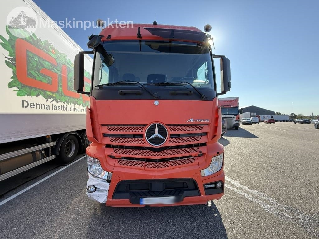 Mercedes-Benz Actros 2551 - Camión frigorífico: foto 2 Mercedes-Benz Actros 2551 - Camión frigorífico: foto 2
