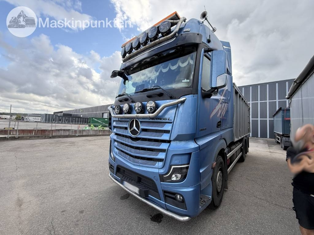 Mercedes-Benz Actros 2853 L - Camión volquete: foto 1 Mercedes-Benz Actros 2853 L - Camión volquete: foto 1