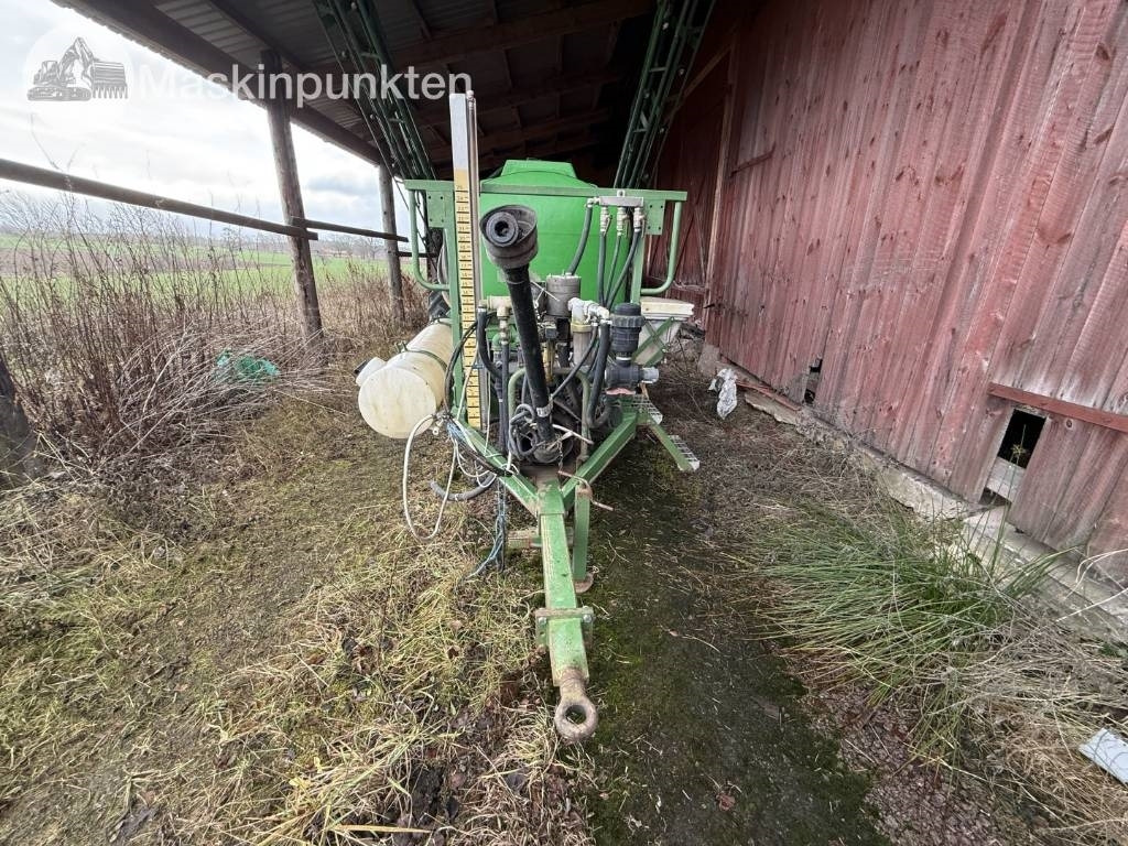 Moteska M2500 växtspruta - Pulverizador arrastrado: foto 2 Moteska M2500 växtspruta - Pulverizador arrastrado: foto 2