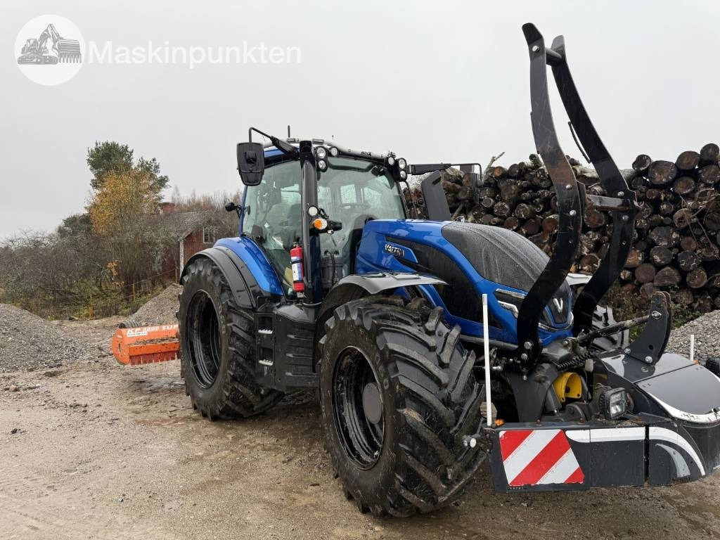 Valtra T 255 MED KRAN OCH AGGREGAT! - Tractor forestal: foto 1 Valtra T 255 MED KRAN OCH AGGREGAT! - Tractor forestal: foto 1