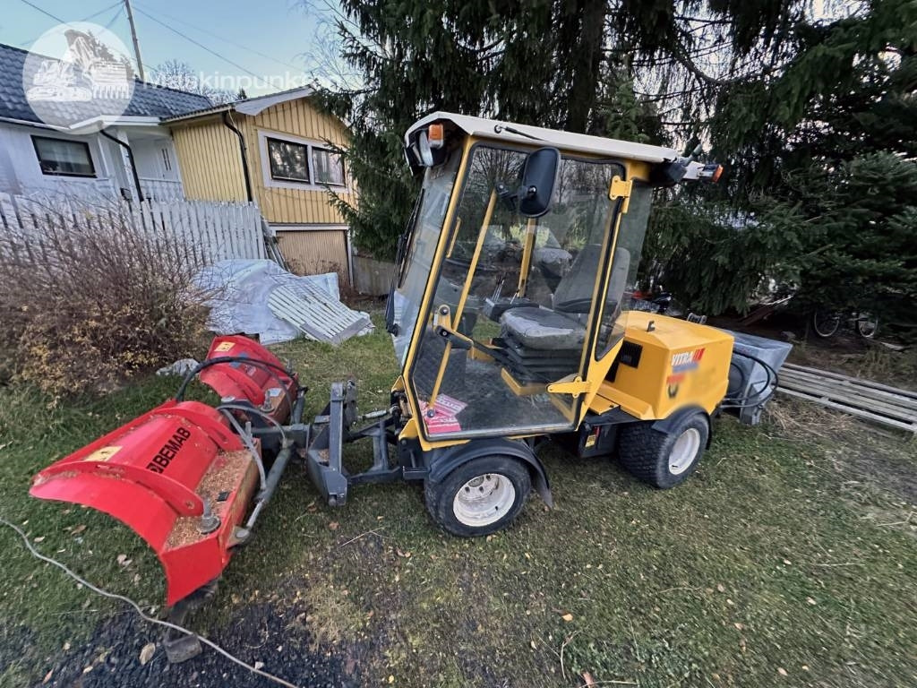 Vitra City 2000  - Tractor municipal: foto 1 Vitra City 2000  - Tractor municipal: foto 1
