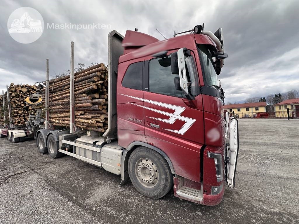 Volvo FH 16 650 - Camión forestal: foto 1 Volvo FH 16 650 - Camión forestal: foto 1