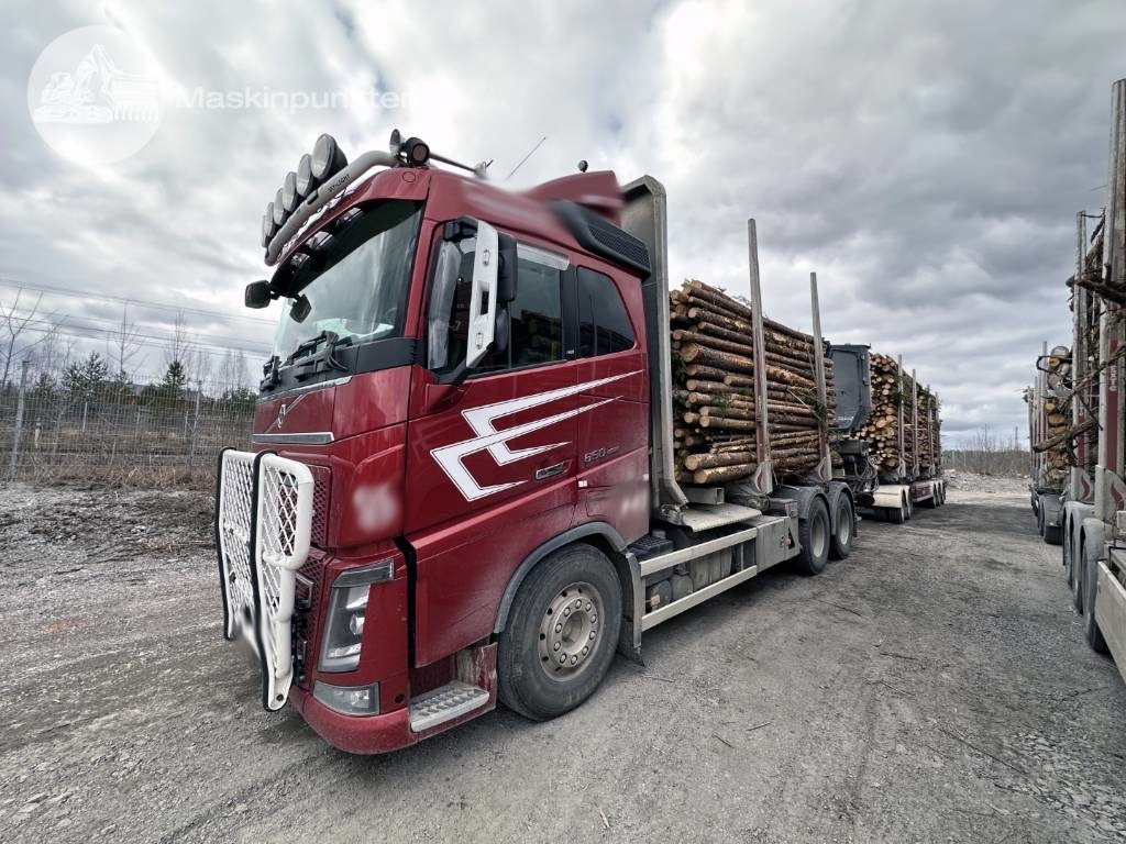 Volvo FH 16 650 - Camión forestal: foto 3 Volvo FH 16 650 - Camión forestal: foto 3