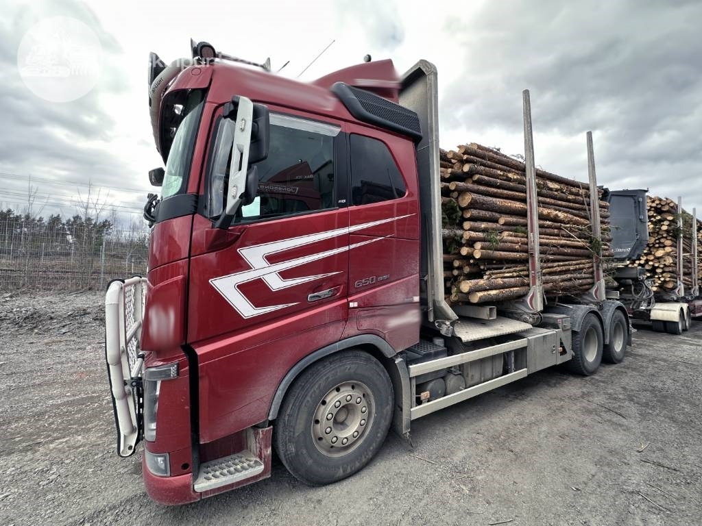 Volvo FH 16 650 - Camión forestal: foto 2 Volvo FH 16 650 - Camión forestal: foto 2