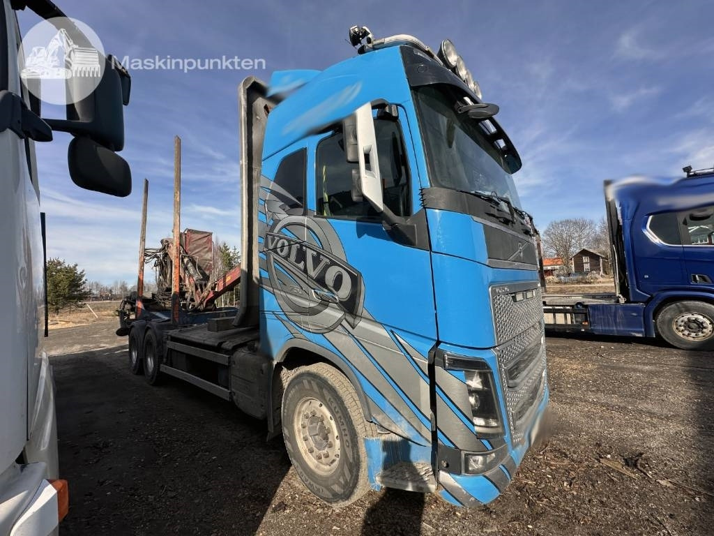 Volvo FH 16 750 - Camión forestal: foto 1 Volvo FH 16 750 - Camión forestal: foto 1