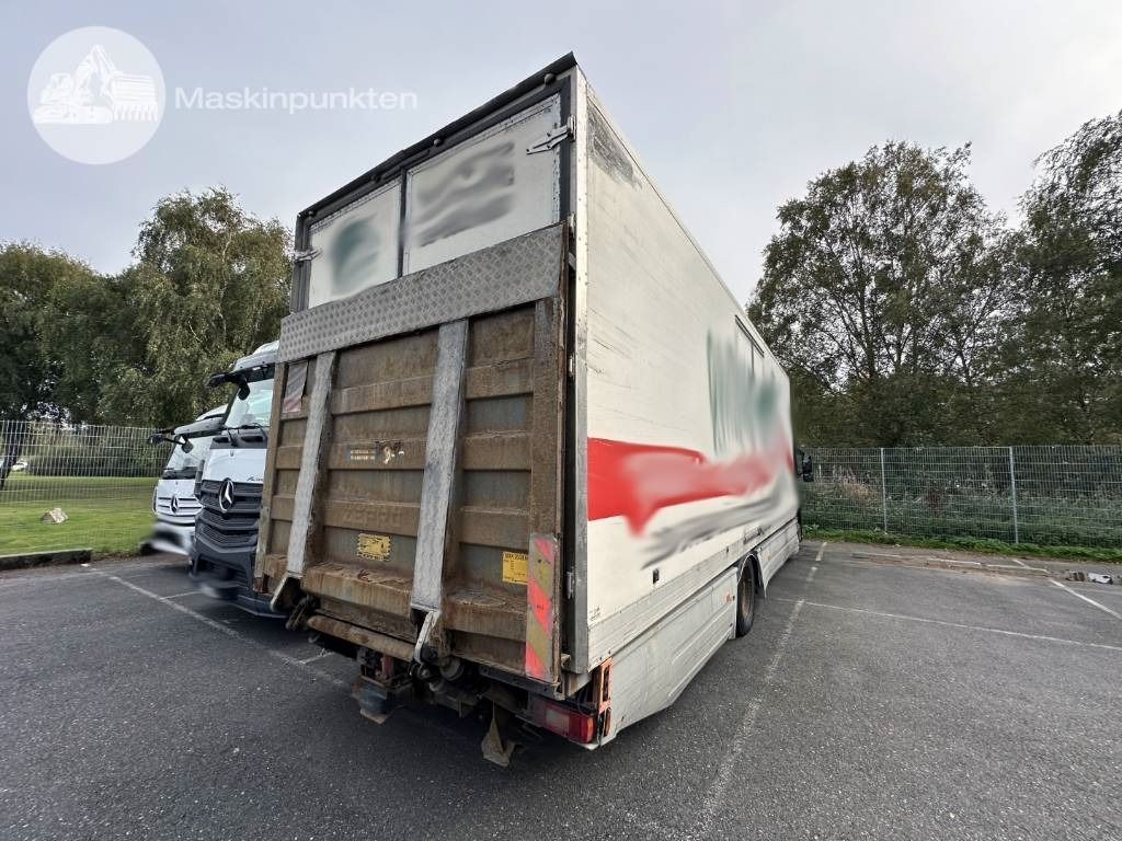 Volvo FM 9 300 - Camión caja cerrada: foto 4 Volvo FM 9 300 - Camión caja cerrada: foto 4